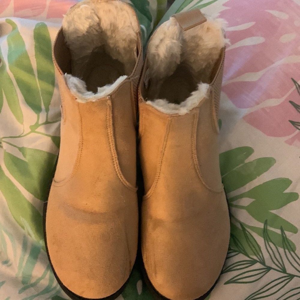 Forever 21 fur boots